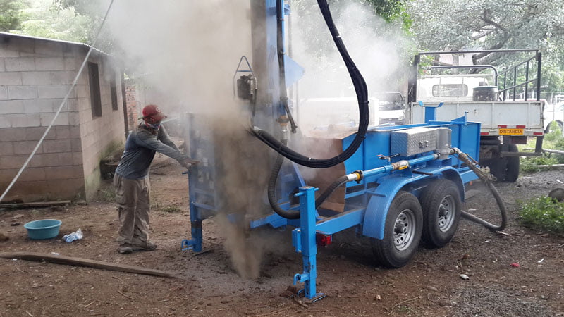 Lone Star LS400T+ shallow water well drill in El Salvador